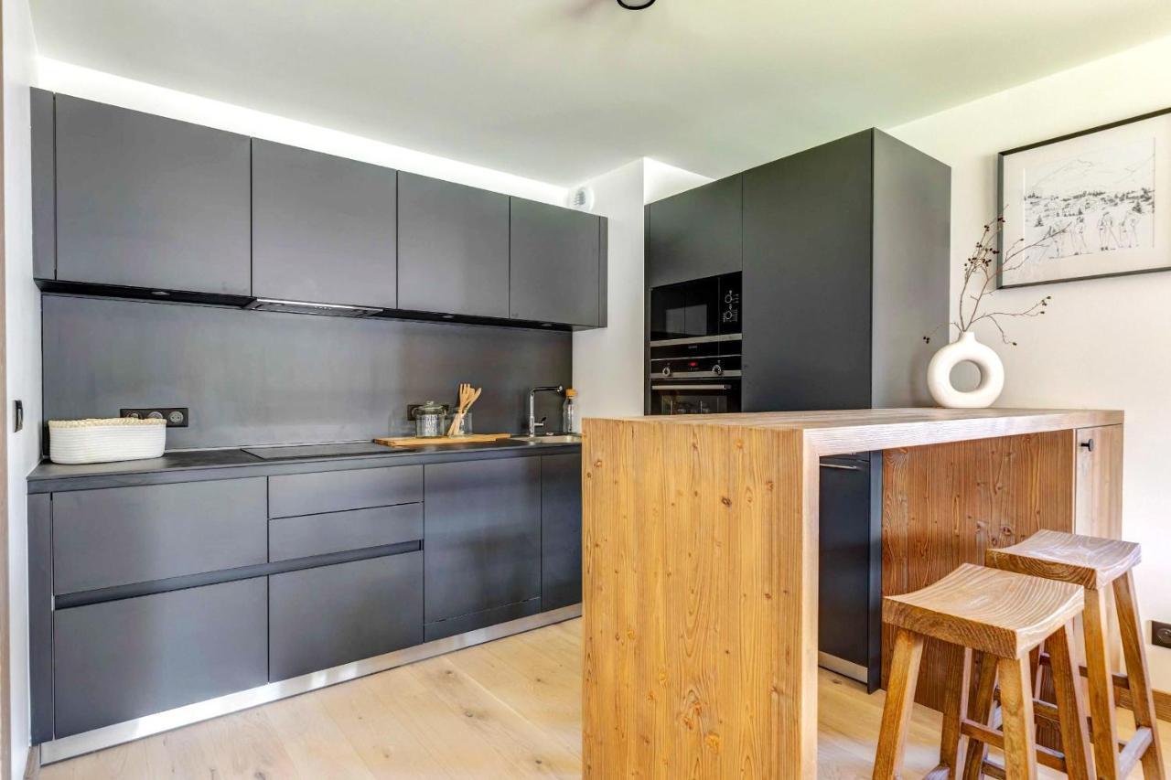 4-Room Apartment With Garden, Gym And Shared Spa メジェーヴ エクステリア 写真
